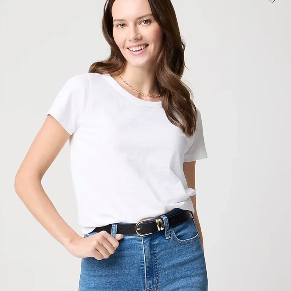 J crew white Short-sleeve girlfriend crewneck tee